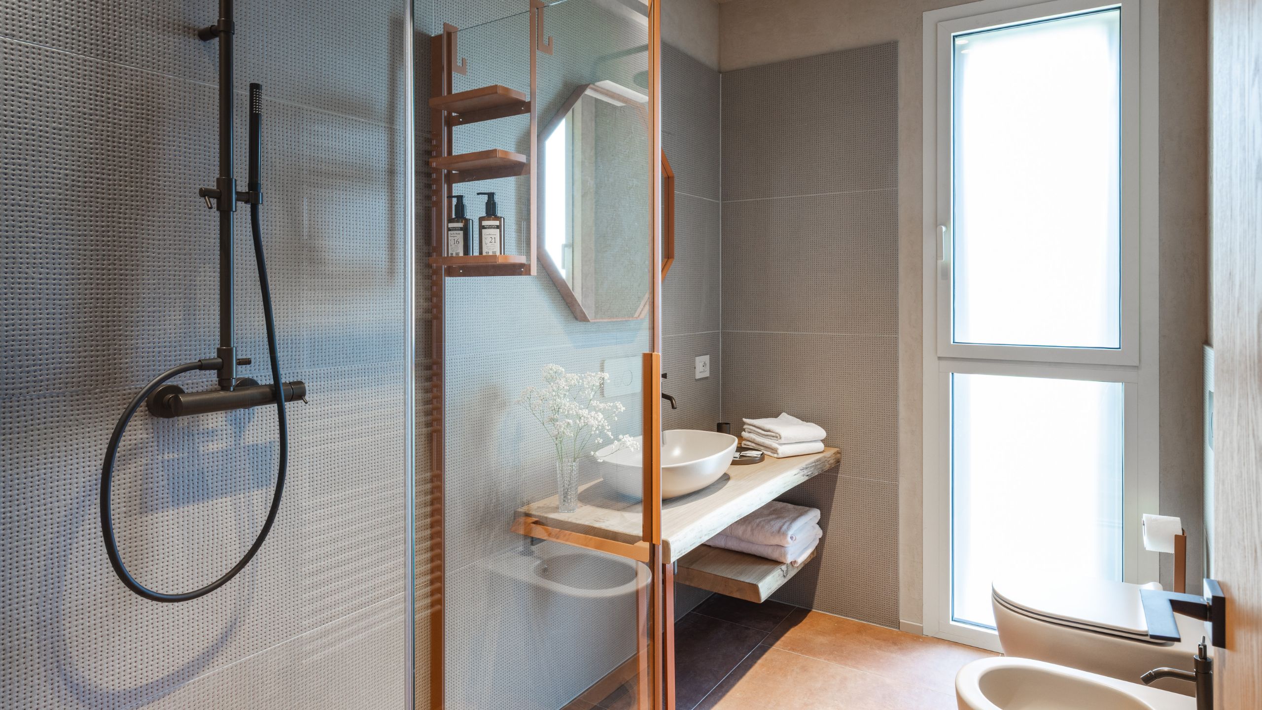 borgo-alle-crete-varignana-bologna-emilia-romagna-italy-agriturismo-camere-appartamenti-piscina-matrimoni-eventi-degustazioni-farmhouse-rooms-apartments-pool-weddings-events-tastings-camere-e-appartamenti-il-pandesco-foto-tre