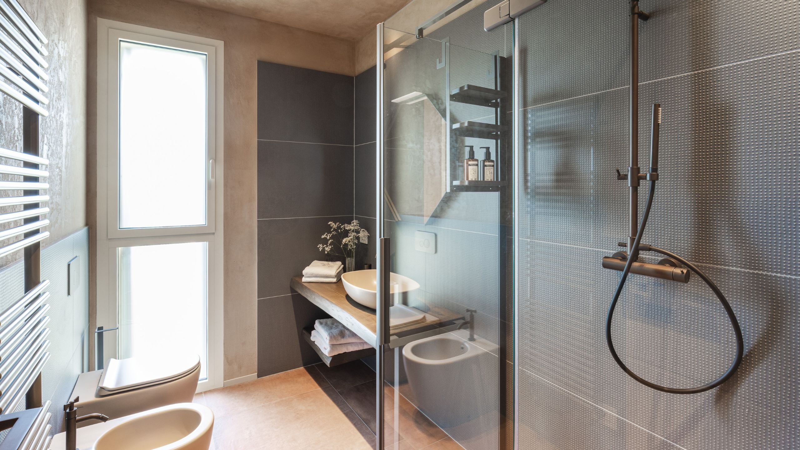 borgo-alle-crete-varignana-bologna-emilia-romagna-italy-agriturismo-camere-appartamenti-piscina-matrimoni-eventi-degustazioni-farmhouse-rooms-apartments-pool-weddings-events-tastings-camere-e-appartamenti-i-calanchi-foto-tre