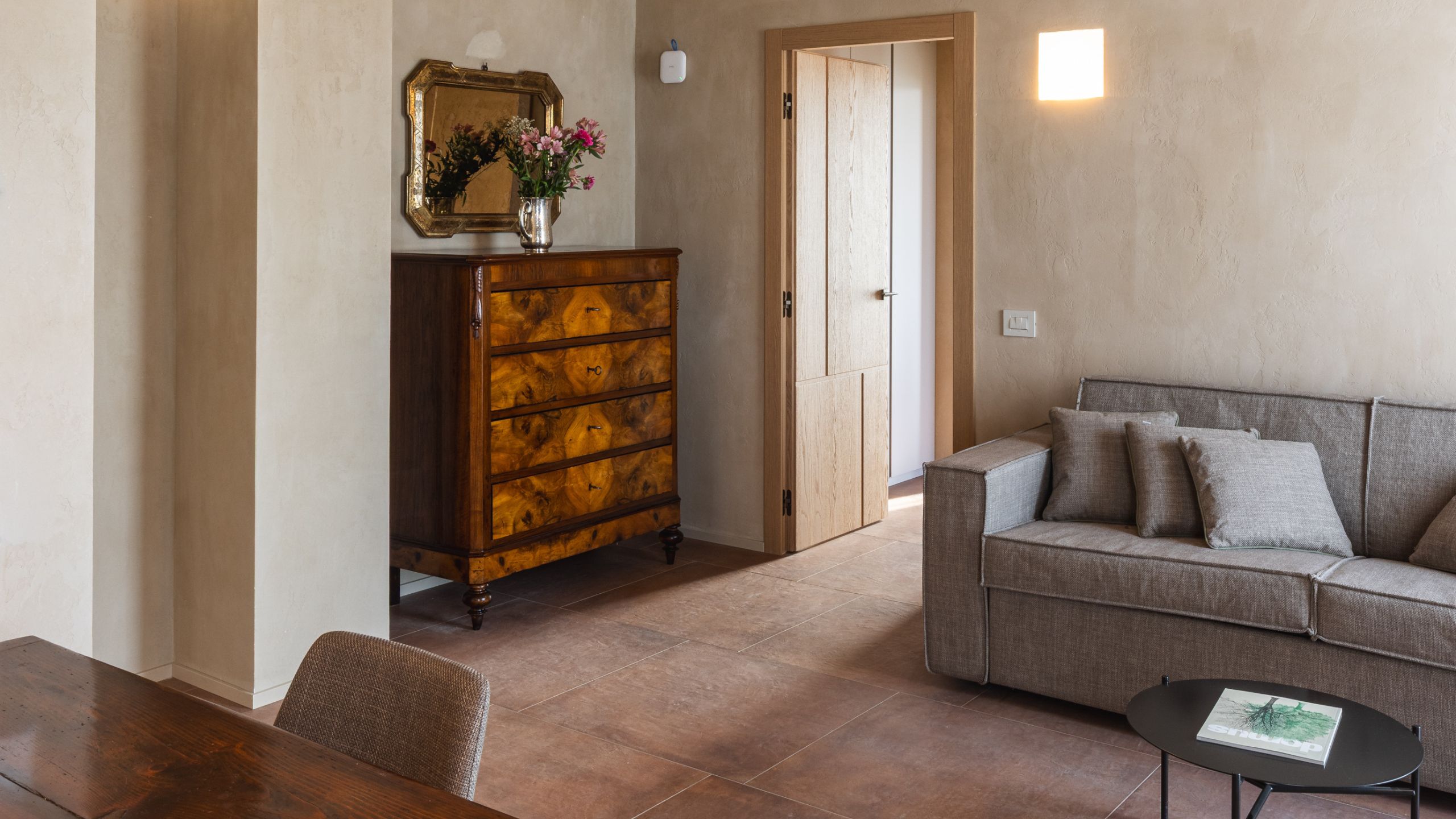 borgo-alle-crete-varignana-bologna-emilia-romagna-italy-agriturismo-camere-appartamenti-piscina-matrimoni-eventi-degustazioni-farmhouse-rooms-apartments-pool-weddings-events-tastings-camere-e-appartamenti-i-calanchi-foto-sei